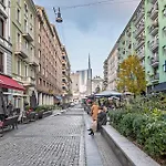 Luxury 4 Bedrooms Apartment In The Center Of Milan